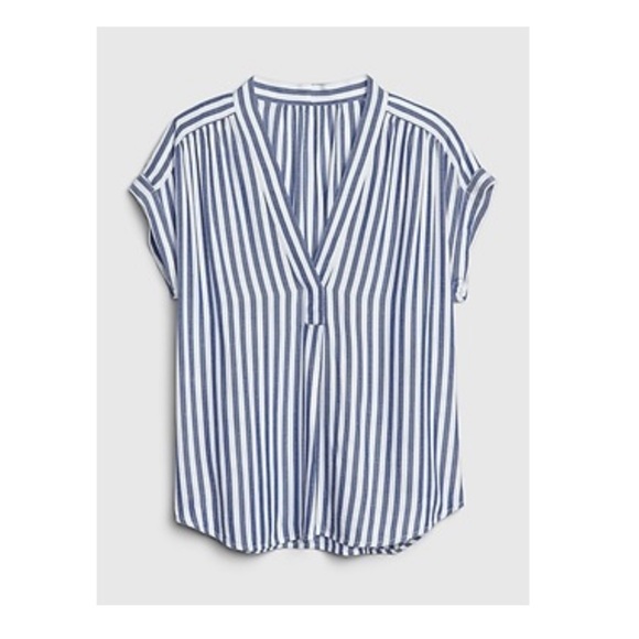 GAP Roll-Cuff Popover Top Size Small - Picture 2 of 4